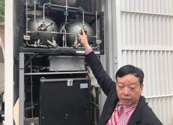 失信企业宣称加水就能跑 我是不是应该回去找化学老师算账