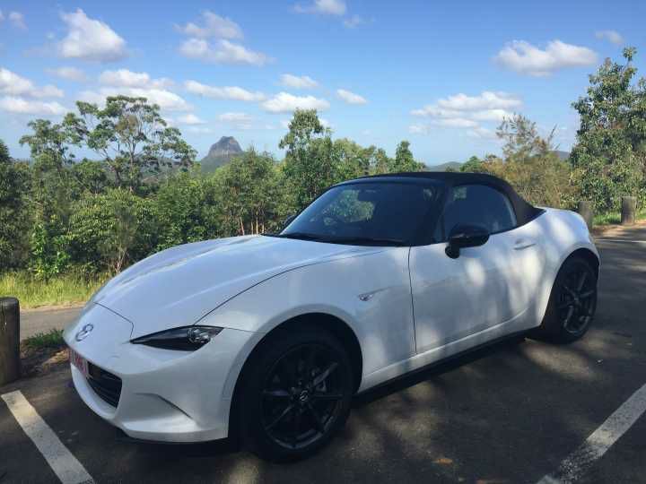 马自达MX-5，男生长大了就得买这样的玩具