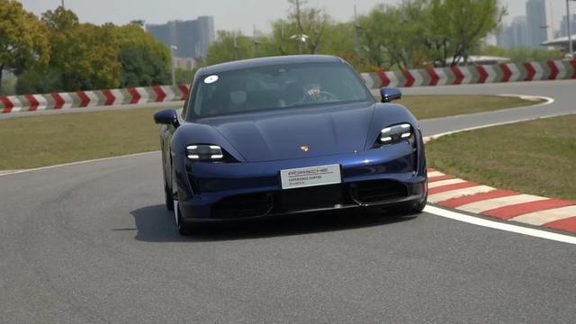 【试驾】保时捷Taycan Turbo S:电动化?还是超进