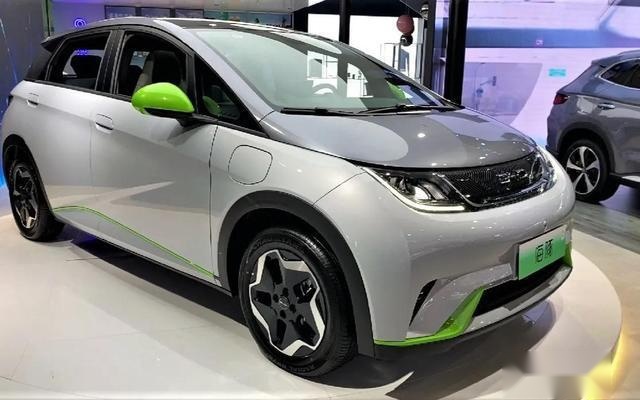 20万的宝马MINI不嫌贵，为什么说10万的比亚迪海豚没性价比？