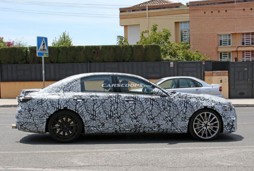 搭载2.0T四缸引擎 梅赛德斯-AMG C53路试谍照曝光