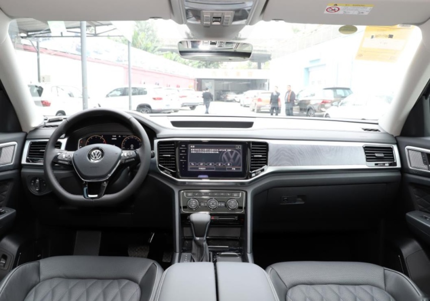 家用中大型七座SUV，福特探险者和大众途昂怎么选？