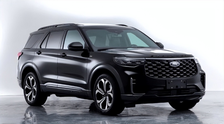 30万级唯一纵置后驱SUV 全系2.3T+10AT 新增HUD即将上市