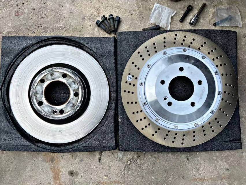 奔驰G350(W463-2)改装Rotora前6后4双卡钳刹车