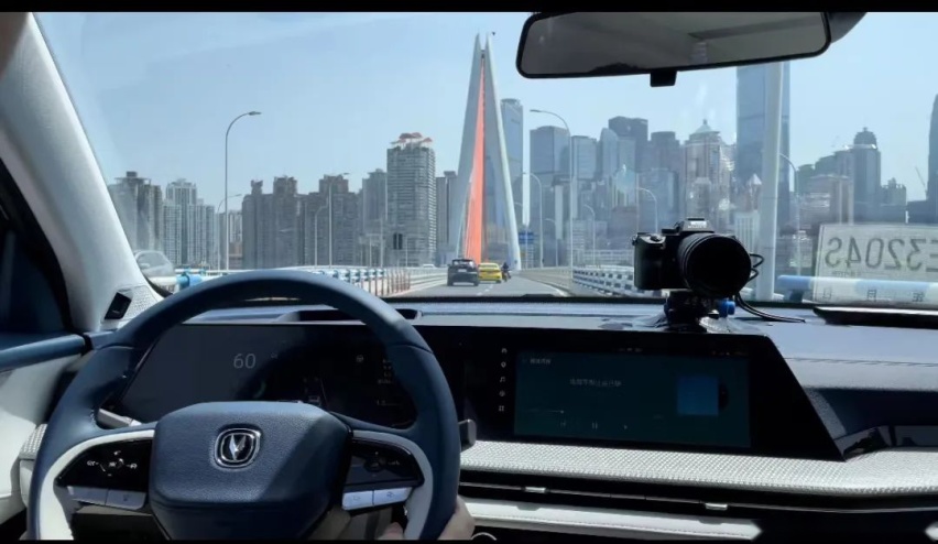 实测油耗6.8L，比机器人还牛，第二代CS75PLUS真这么省？