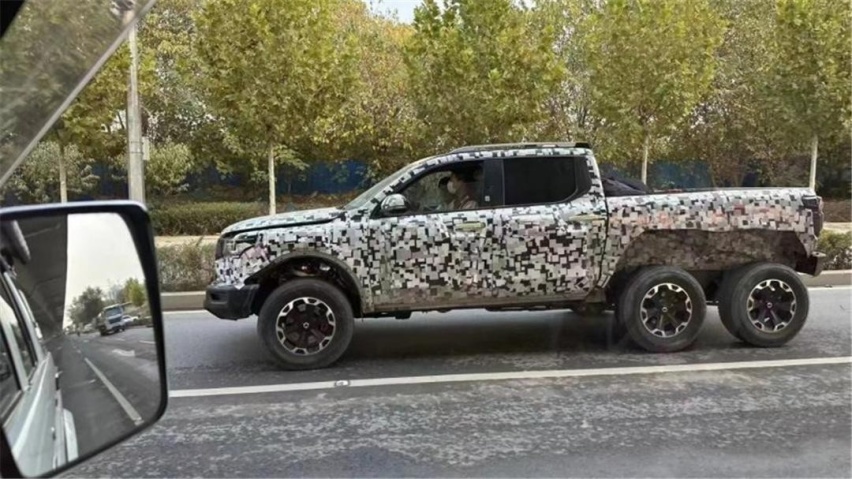 长城炮6x6谍照来袭！6轮驱动？3.0T的V6发动机够征服你吗？