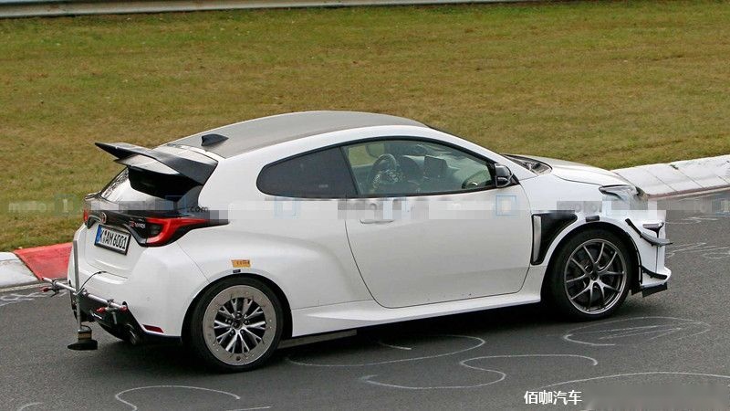 possible-toyota-grmn-yaris-spy-photo (8).jpg