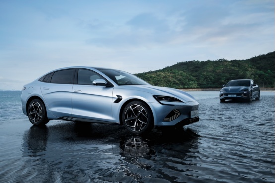 比亚迪海豹售价20.98万起，有没有实力叫板Model 3？