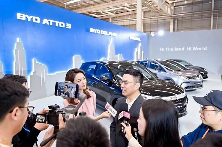 比亚迪第800万辆新能源汽车下线