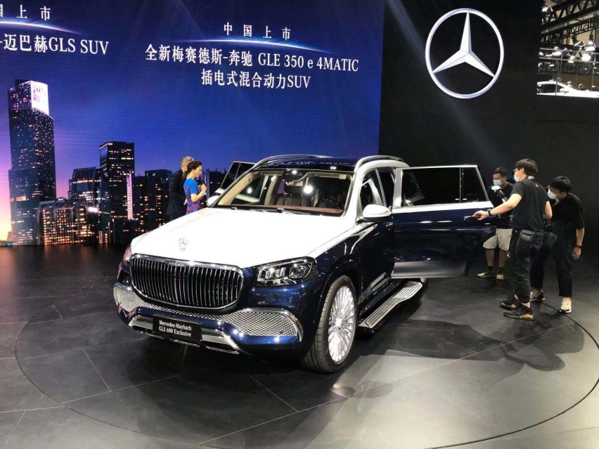 后排礼遇倍享尊崇，起价不到160万元，迈巴赫GLS级正式上市