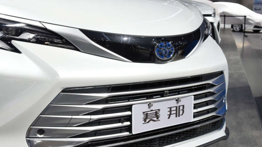 丰田赛那购车手册：推荐尊贵版，原价35万能提走才是香
