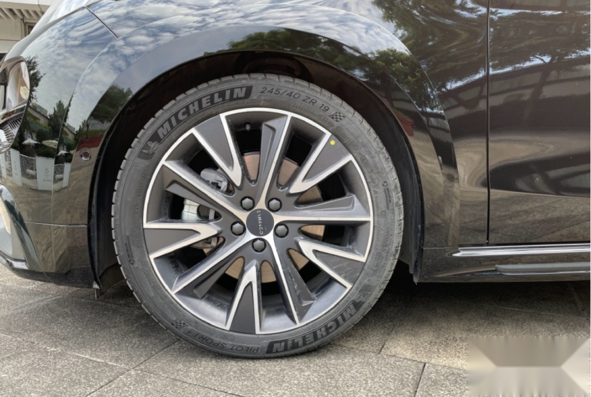 敢竞争高尔夫GTI？试驾领克02 Hatchback