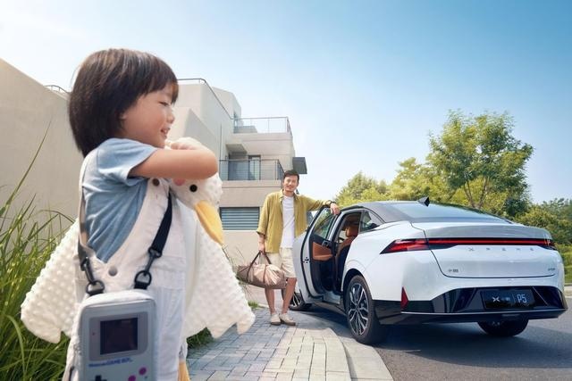 传统家轿颠覆者小鹏P5正式上市 补贴后售价15.79-22.39万元