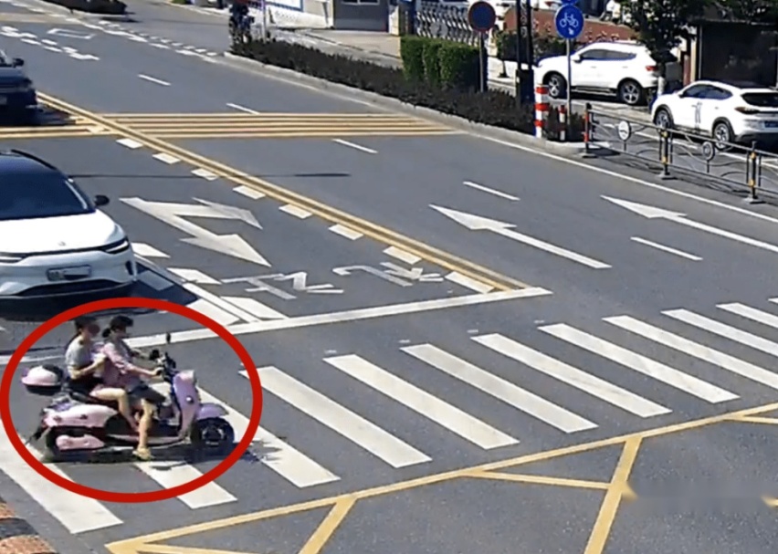拿到驾照≠会开车，驾校学不透的6个驾驶技巧，老司机血泪总结