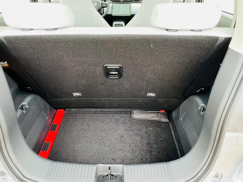 带着问题去试驾：让十万以内纯电小车“更好开”，零跑T03凭什么？