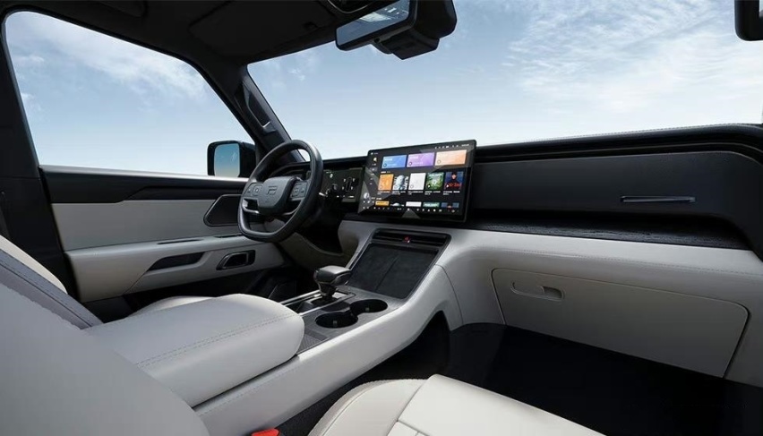 北汽推出增程SUV，外观像仰望U8，内饰像理想L8，这是哪一出？