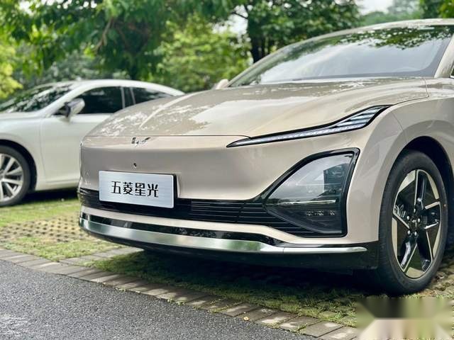 试驾五菱星光纯电版：2C快充加持，空间质感双越级