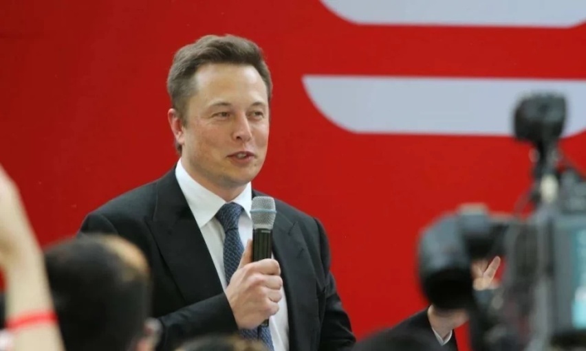 特斯拉安全事故频发，如何看待马斯克吹牛“放卫星”？