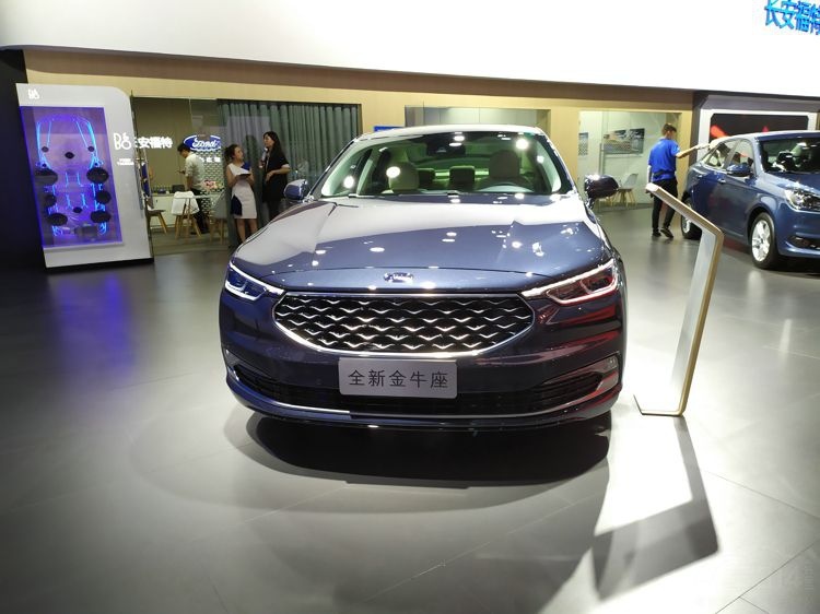 2019成都国际车展：实拍福特新款金牛座！