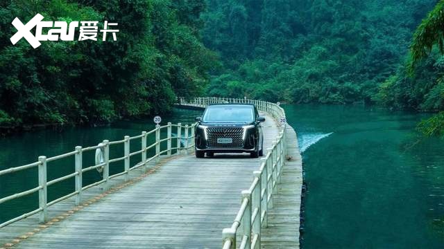 张信哲正式成为上汽大通MAXUS G90心动代言人