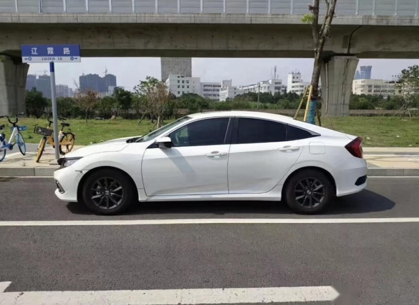 15万中规中矩的选择，选择思域，动力是真猛，做工是真糙