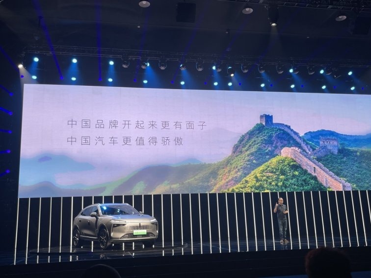 国车当自强：走在新能源车时代前沿，魏牌.新摩卡DHT-PHEV上市