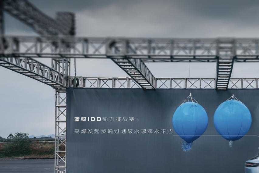 UNI-K iDD轻松通过三项严苛挑战，动力输出全速域“拉满”