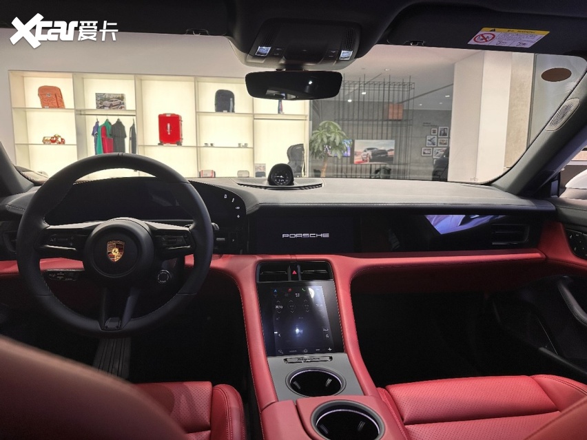 核心追求个性，保时捷Taycan Cross Turismo探店实拍