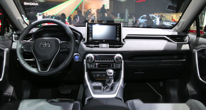 新RAV4开启海外预定，混动车型涨价4千，全球销冠果然厉害