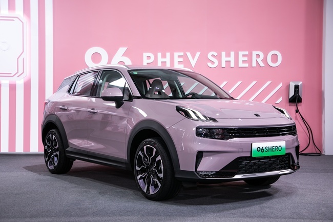 针对女性用户 领克06 PHEV SHERO粉色特别款上市