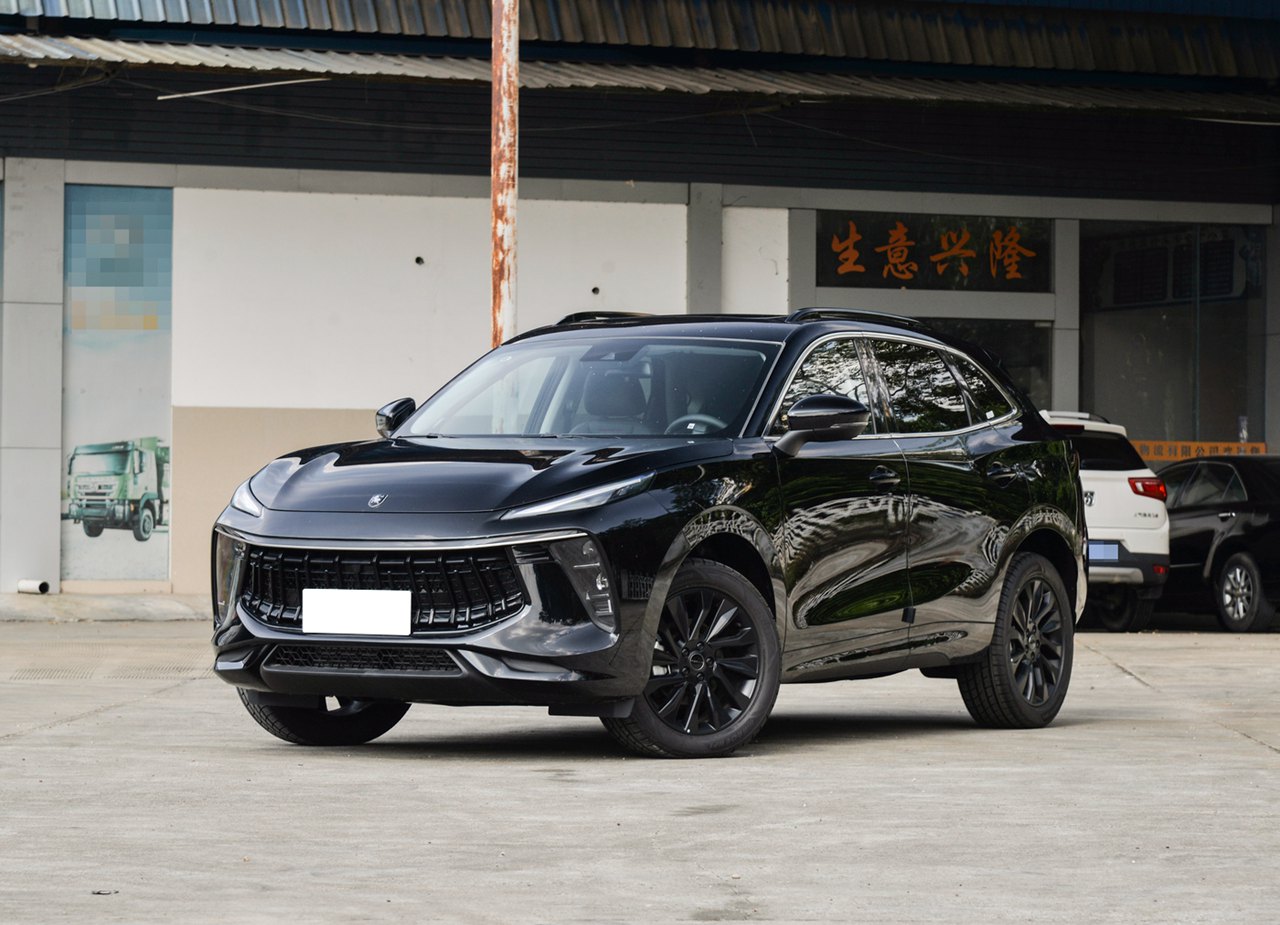 外觀有瑪莎拉蒂的影子,還有點(diǎn)像蘭博基尼,這臺國產(chǎn)車很帥! 外觀有瑪莎拉蒂的影子,還有點(diǎn)像蘭博基尼,這臺國產(chǎn)車很帥!