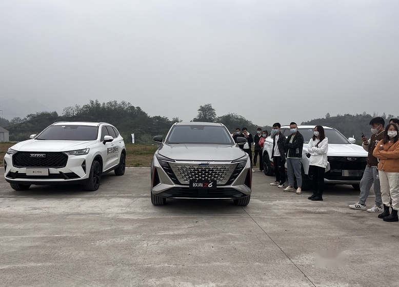 一口气试驾两款自主插混SUV，解析欧尚Z6 iDD成功之道
