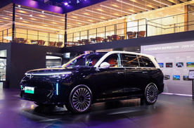 魏牌双旗舰V9X、V8X亮相2026成都车展 “魏你放心”诠释长期理念