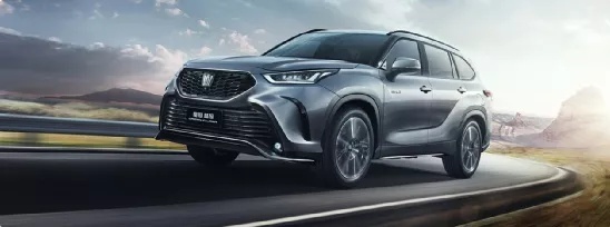 首款带皇冠的SUV，28万元起选它还是汉兰达？