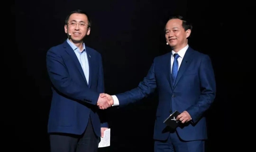 竺延风铺开新画卷，卢放雷新团队如何描绘新岚图？