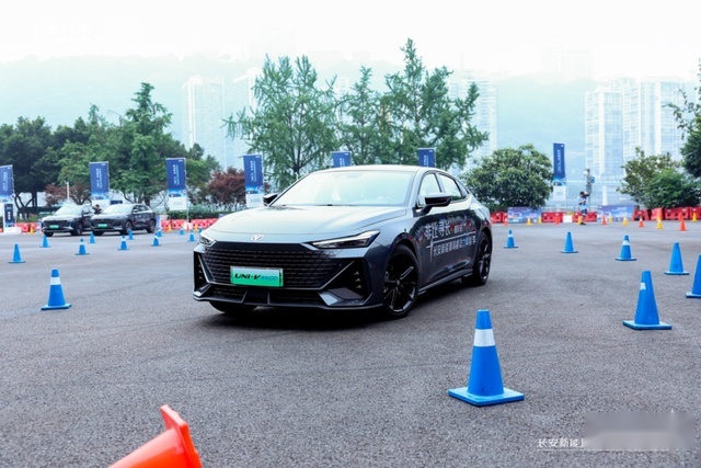 火力全开、非比寻“长”！“长安新能源高能动力体验季”等你打卡