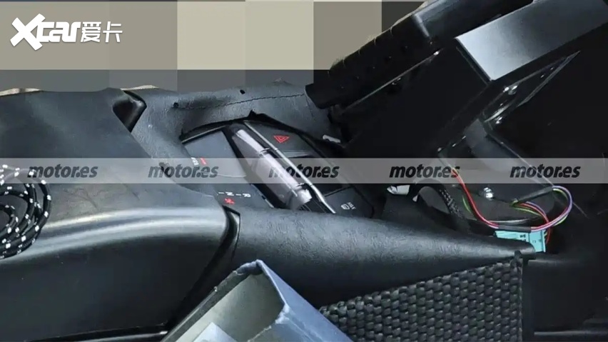 全新宝马iX1内饰曝光，延续iX3设计，或2027年发布