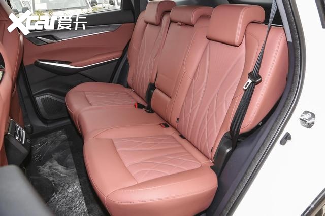 长安CS75 PLUS冠军版上市，标配L2级辅助驾驶，售价12.19万