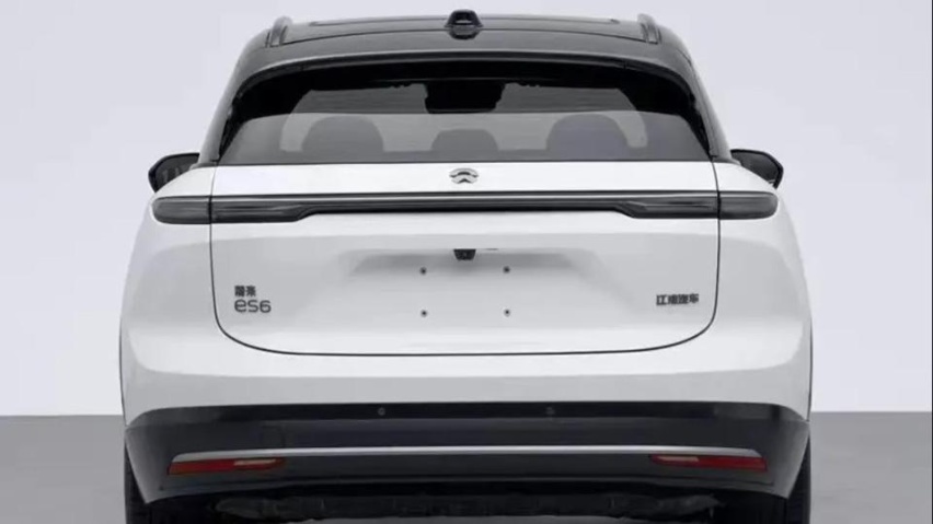 30万级纯电SUV，用激光雷达的全新ES6和Model Y谁更值？