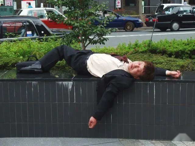 长期跑夜班网约车，是一种什么样的体验？