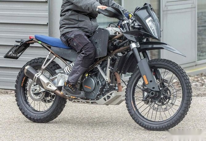 拉力车还是ADV？KTM 390全新车款曝光，越野性能再提升