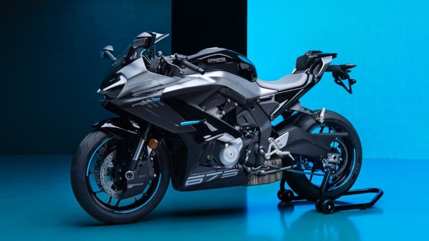 94匹三缸引擎、KYB全可调悬挂、195公斤春风675SR-R三缸仿赛