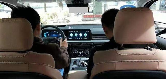 奇瑞真正的旗舰SUV,车长近5米+2.0T动力,气场不输揽胜