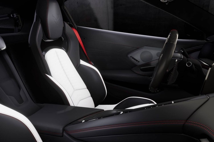 5.5L V8+8DCT 科尔维特C8 Z06 70周年纪念版官图曝光