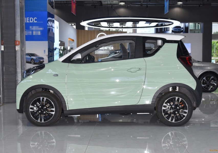8万左右，拿奇瑞小蚂蚁对比KiWi EV，才知道奇瑞和宝骏的差距