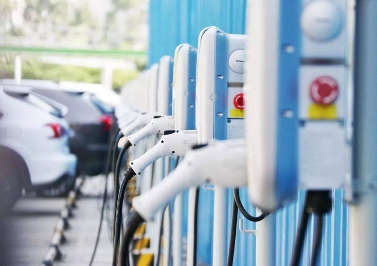 油门声音真的让人恶心吗？你凭什么歧视燃油车