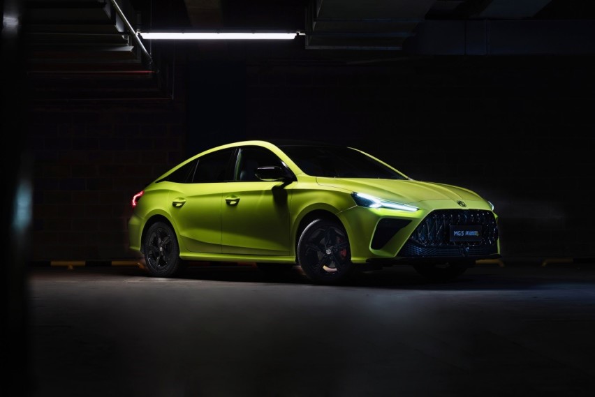 MG5天蝎座开启预售，顶配才11.79万元！   真6.9秒破百、双边