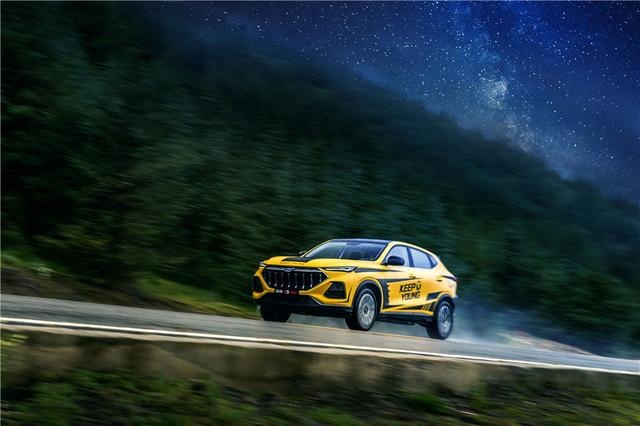 五套皮肤诠释青春，欧尚X5青春版售9.09万，限996台