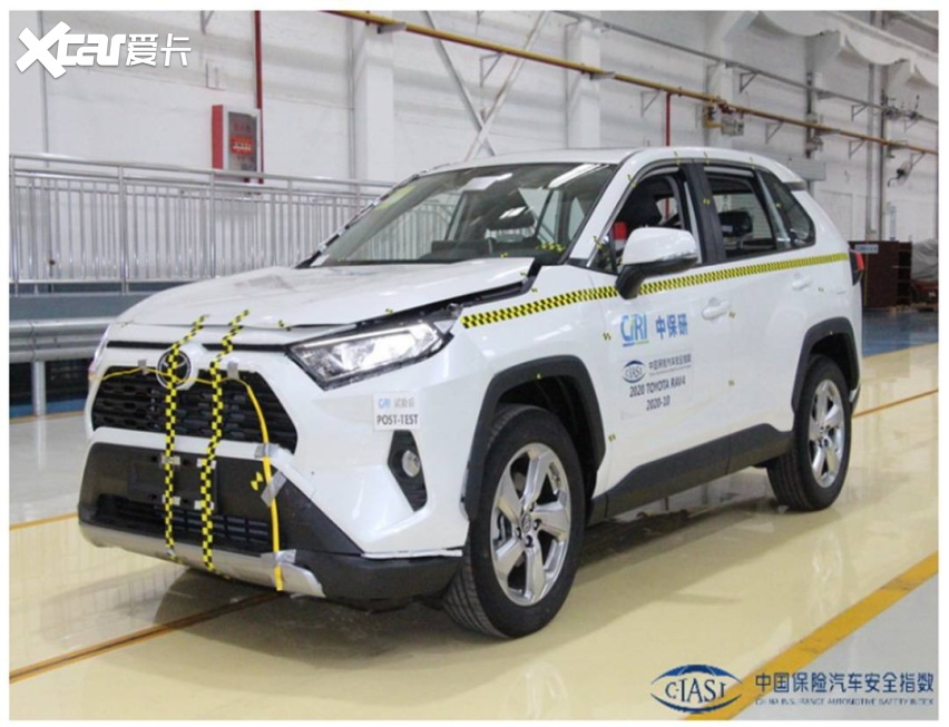 中保研新一期碰撞结果：RAV4荣放成绩优异 气囊多就是好