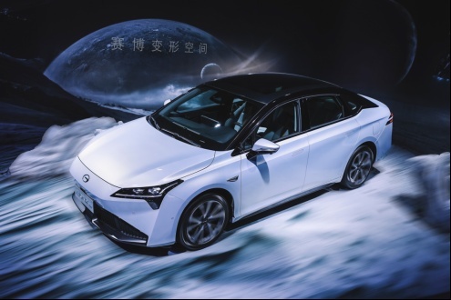 广汽埃安AION S Plus上市，科幻般懒人快乐车，引领黑科技风潮